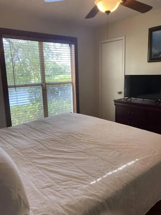 Lakeview Condo In Gated Community Tampa
