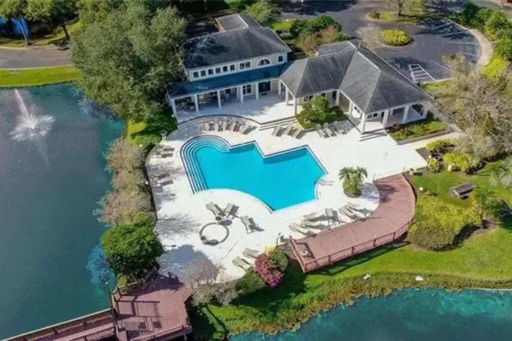 Lakeview Condo In Gated Community Tampa